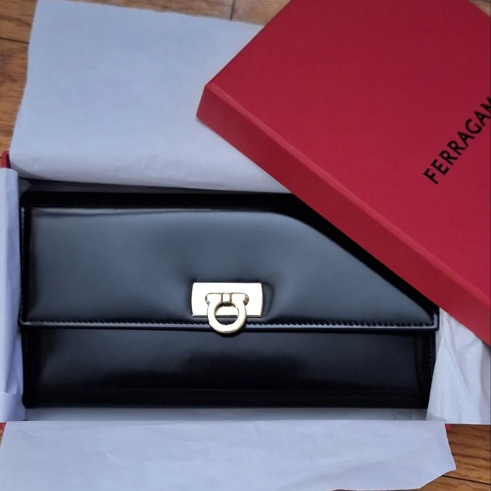 Ferragamo leather wallet - Picture 6 of 9
